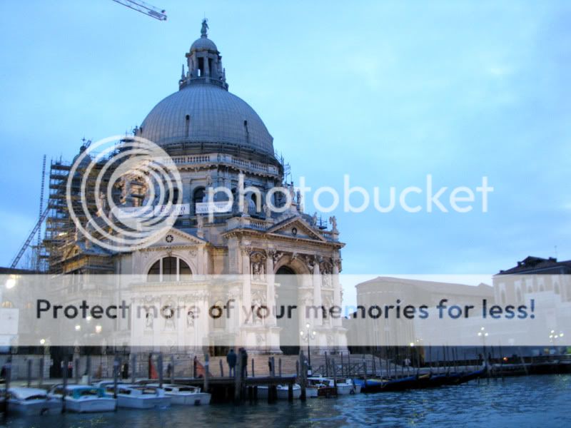 http://i472.photobucket.com/albums/rr86/romanian_spotter/Venezia%20-%20Jan%202009/V33.jpg