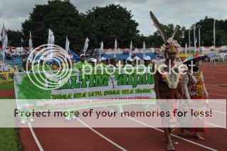 Defile Kontingen PWI Kaltim di Stadion Bumi Sriwijaya Palembang