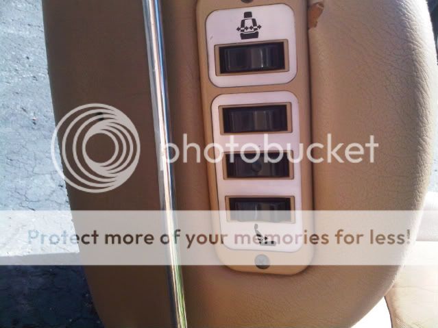 http://i472.photobucket.com/albums/rr87/deziac/parts/IMG01271-20100613-1637.jpg