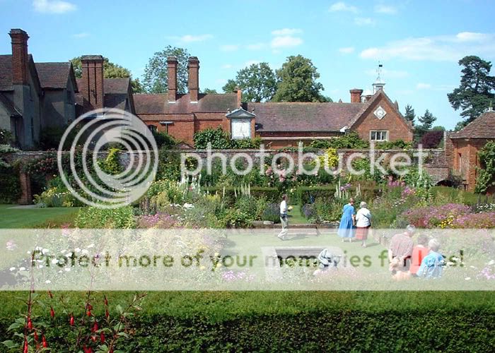 Packwood House, Solihull Garden view Photo Maestro