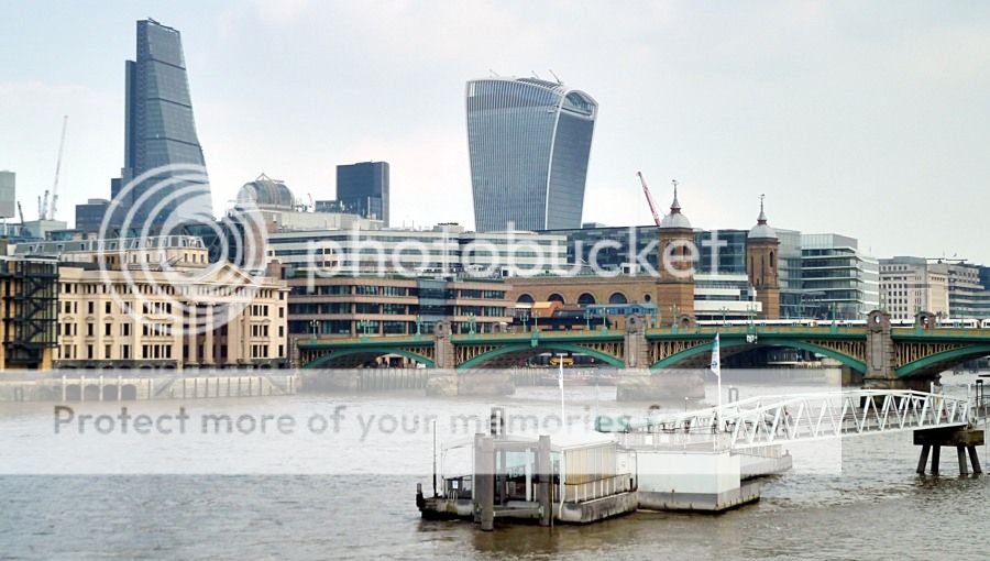  photo Thames P1020731_zpscqkfoagi.jpg